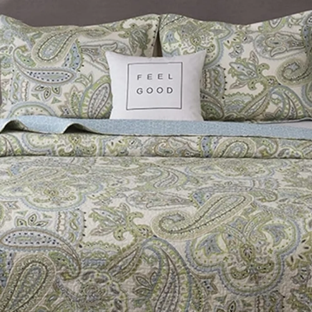 Brandream Green Paisley Patterned Quilt & 2 Yellow Pillows